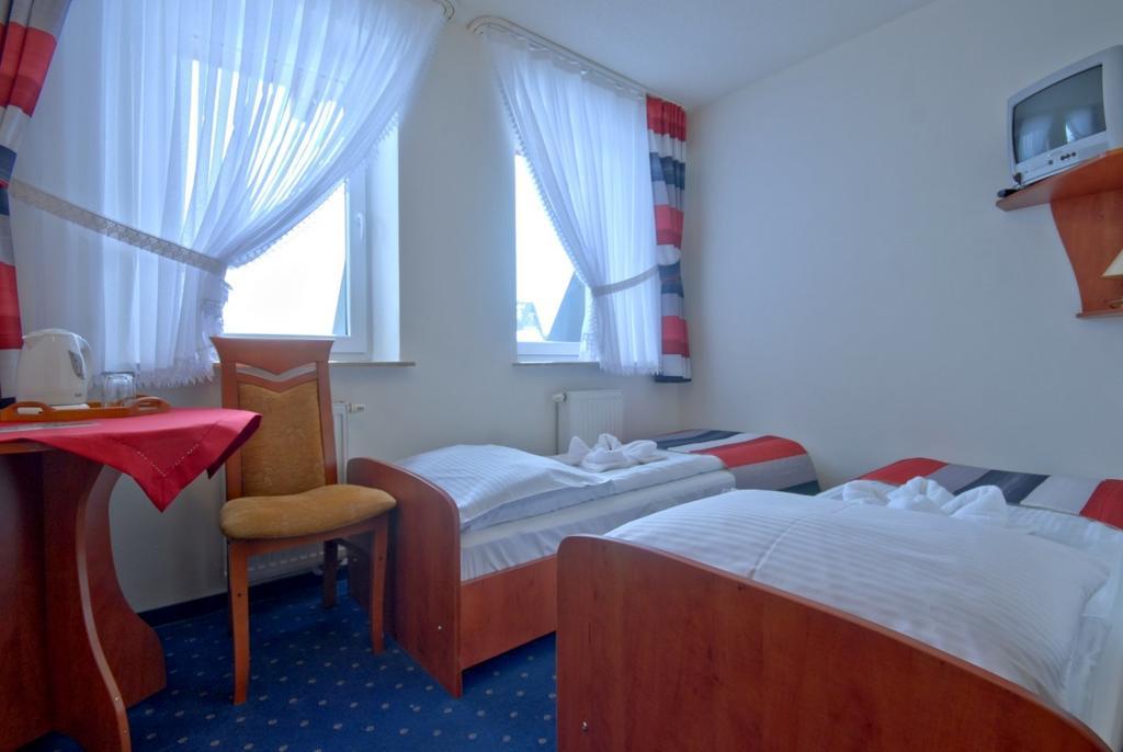 Dom Wczasowy Angelika Basen Jacuzzi Sauna W Cenie Pobytu Murzasichle Exterior photo